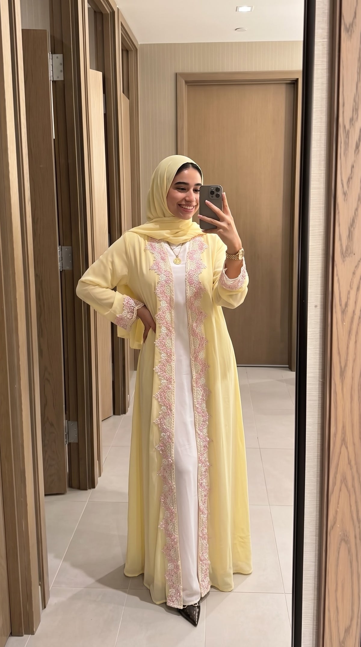 Zahra Blumen-Abaya Designer